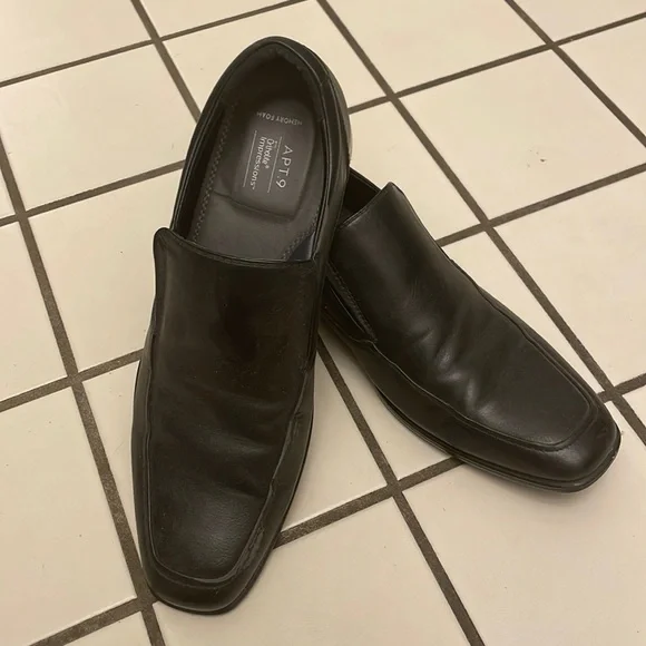 Apt cheap 9 loafers